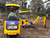 Commerical Turfing - Levelling new topsoil